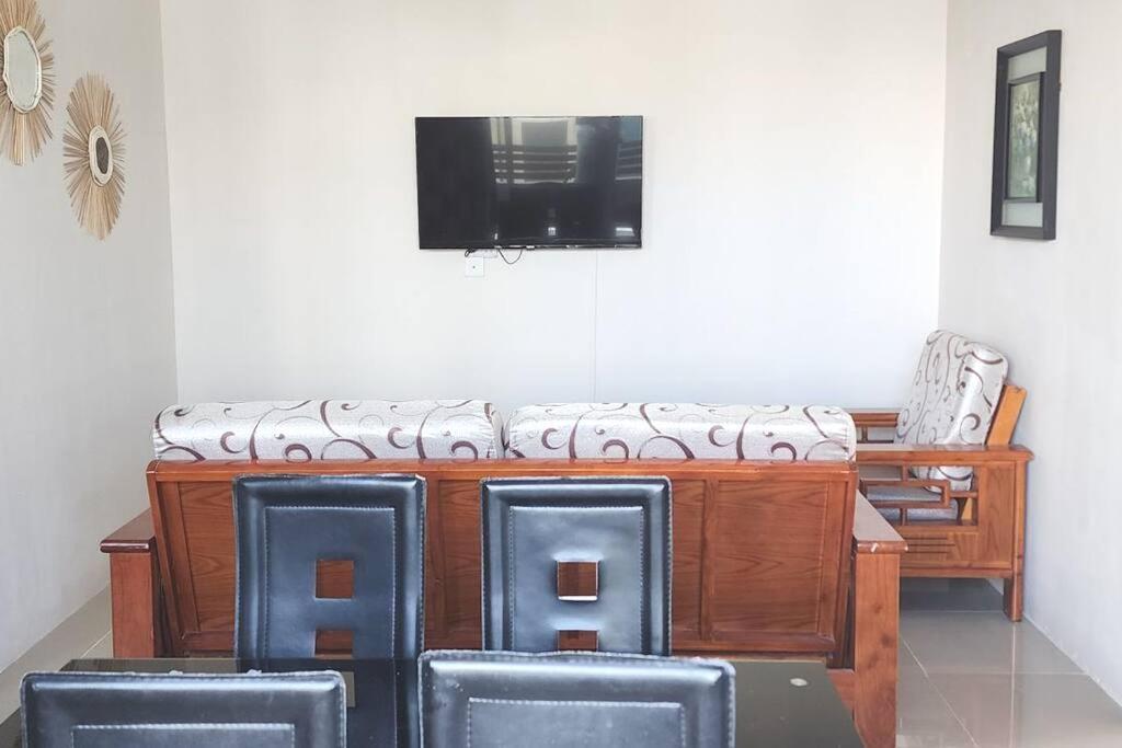 Number 9, 2Nd Floor,Pebble Bay Appartments 그란데 바이예 외부 사진